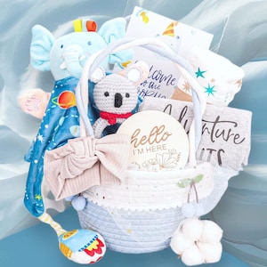 Panier-cadeau pour bébé garçon, cadeaux de baby shower pour garçons, cadeau nouveau-né pour bébé garçon, cadeaux de révélation de genre, cadeau unique pour bébé, trucs essentiels, hochet à emmailloter