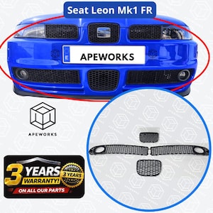 Könnte beinhalten: Blauer Seat Leon Mk1 FR Stoßfänger mit schwarzen Gittern und dem Text "APEWORKS". Das Bild zeigt auch Ersatzgitter und ein 3-Jahres-Garantie-Abzeichen.