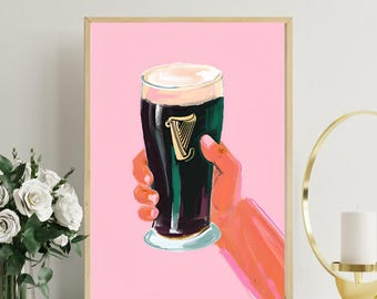 Pinte Guinness Art Print bière féminine stout en rose - téléchargement numérique, décoration de bar moderne, art mural pub mignon, art amusant irlandais Irlande