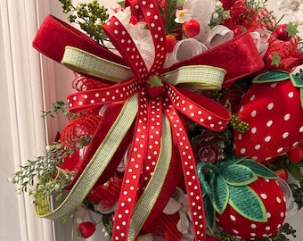 Strawberry wreath