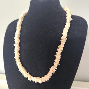 Puka Shell Necklace Pink Natural Seashell Chip Boho Barrel Clasp 15&quot; Vintage