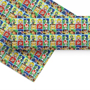 Puede incluir: Una hoja de material estampado con una cuadrícula repetitiva de cuadrados coloridos. Cada cuadrado muestra un personaje de la franquicia Super Mario, incluyendo a Mario, Luigi, la Princesa Peach, Yoshi, Toad y Bowser, sobre fondos vibrantes.