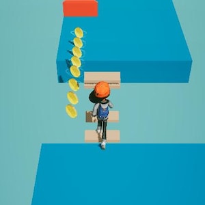 Pu&ograve; includere: Un rendering 3D di una persona con un casco arancione e uno zaino blu che cammina su una serie di gradini di legno. I gradini sono su una piattaforma blu con blocchi arancioni. Diverse monete gialle fluttuano nell'aria.