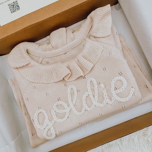 Hand-Embroidered Newborn Sweater Set – Personalized Baby Name Outfit | Custom Knit Baby Gift | Coming Home Set with Pants