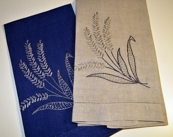 Vintage 50s 60s Hand Embroidered Wheat Retro Linen Fingertip Dish Tea Towels 1950s 1960s Textile Bathroom Kitchen Decoration Decor Kitsch