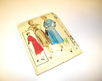 Vintage McCalls Sewing Pattern #3620 Day Dress Mid Mod Retro Fashion 1950s 1960s 50s 1960s 1940s 40s Vogue Butterick Simplicity Patterns