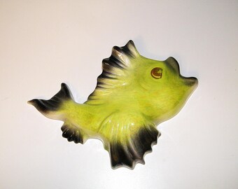 Vintage Ceramicraft Retro 1950s 1960s Chartreuse Green Fish Wall Plaque Pocket 50s 60s Mermaid Bathroom Bath Decor Antique Norcrest Lefton