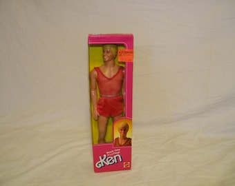 Vintage 2001 Mattel Hot Pink Barbie Doll Car Remote Control