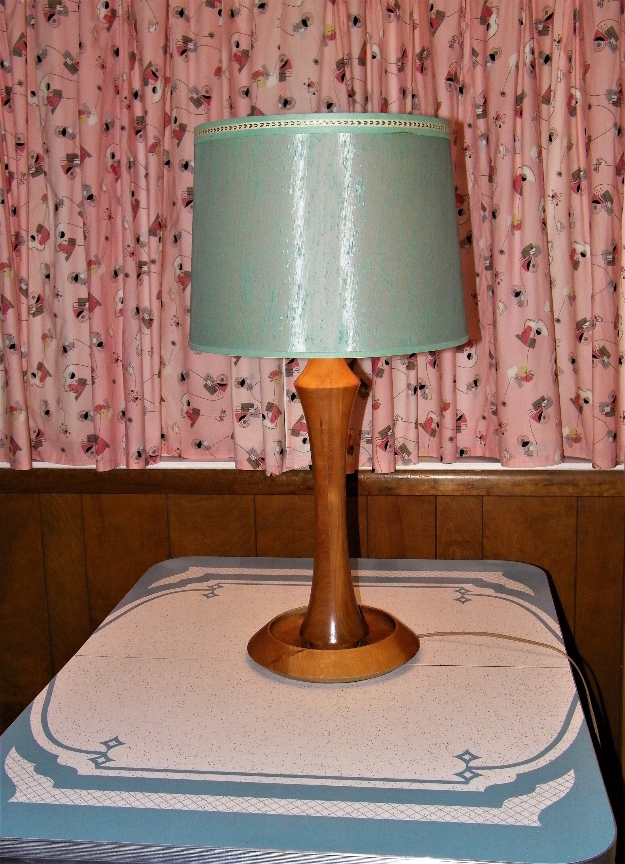 Soft Gray Harlequin Diamond Pattern Table Lamp Tall Shade Brass Bron 通販 