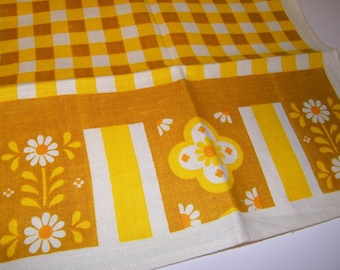Daisy 60s 70s Pop Art Flower Floral Graphic Gingham Harvest Gold Yellow Mid Century Linen Kitchen Tea Towel 1960s 1970s Textile Fallani Cohn