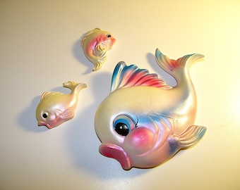 Vintage Old Ceramic Retro 1950s Norcrest Japan Wall Plaque Pink Fish 50s 60s Mermaid Bathroom Bath Decor Blue Lefton Anthropomorphic 1960s
