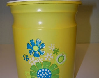 Kromex Mid Century Vintage Modern 60s 70s Yellow Kitchen
