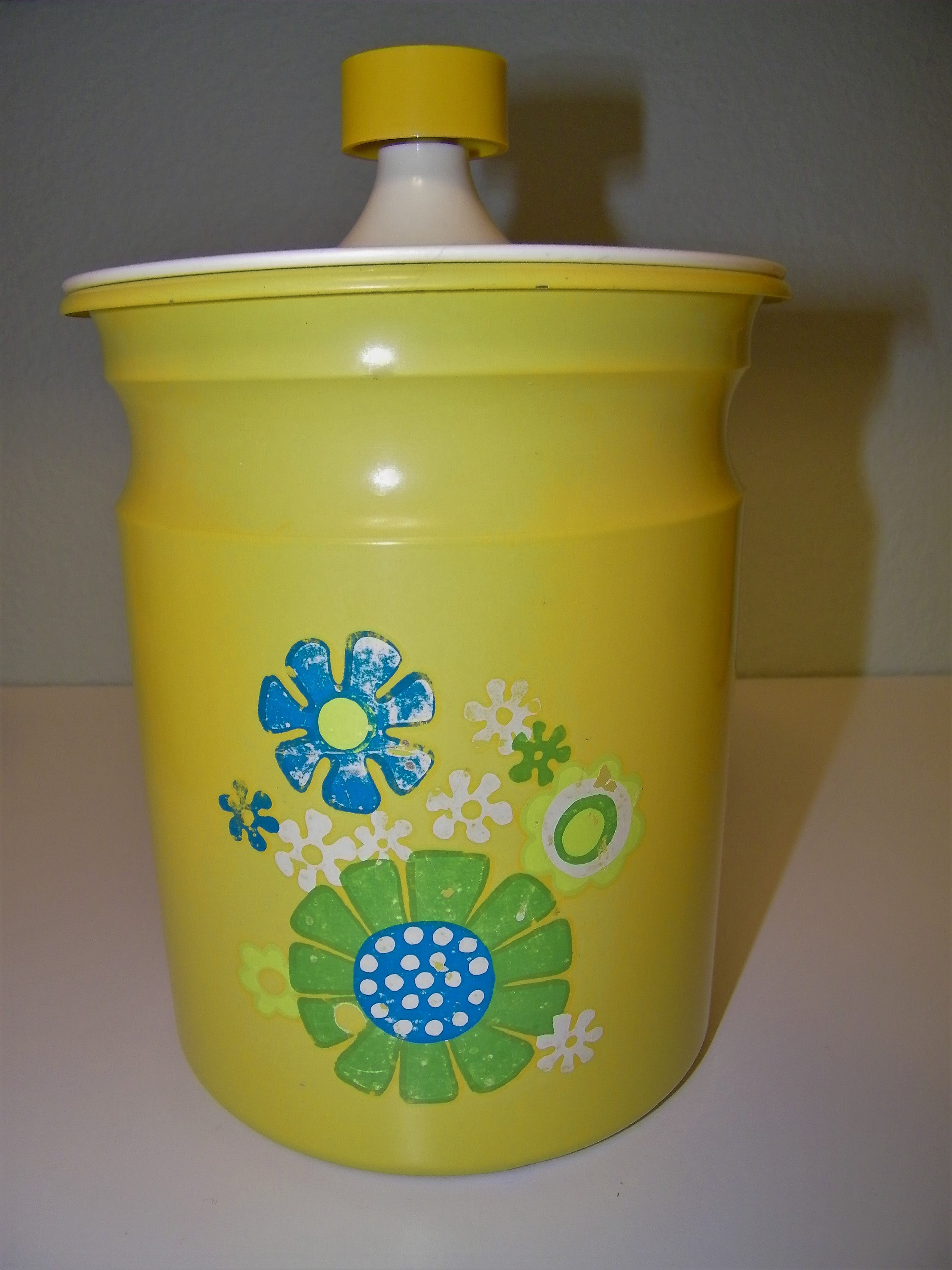 1960年代 米国 KROMEX社ミッドセンチュリー イエローキャニスター