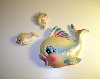 Vintage Old Ceramic Retro 1950s Norcrest Japan Wall Plaque Pink Fish 50s 60s Mermaid Bathroom Bath Decor Blue Lefton Anthropomorphic 1960s
