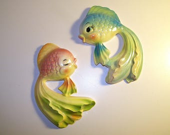Flaw Vintage Old Ceramic Retro 1950s Japan Wall Plaque Kissing MR & MRS  Fish 50s 60s Mermaid Bathroom Bath Decor Pink Blue Norcrest Lefton