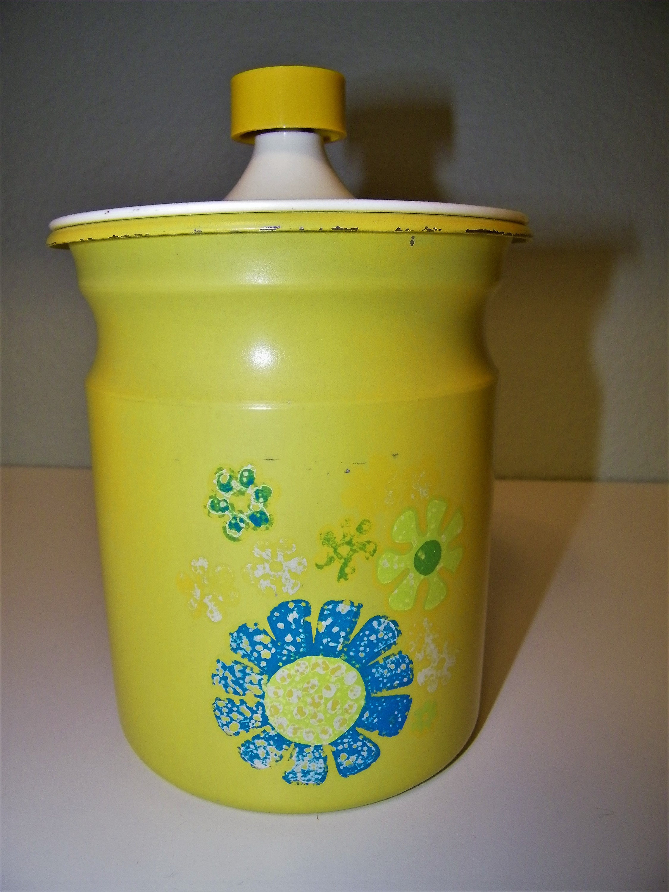 Kromex Mid Century Vintage Modern 60s 70s Yellow Kitchen