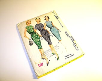 Vintage McCalls Sewing Pattern #5699 Pencil Skirt Dress Mid Mod Retro Fashion 1950s 1960s 50s 1960s 70s Vogue Butterick Simplicity Patterns
