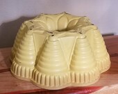 Vintage Nordic Ware Yellow Bundt Pan Heavy Cast Aluminum Fiesta Party Pan Circa 1960s - 1970s