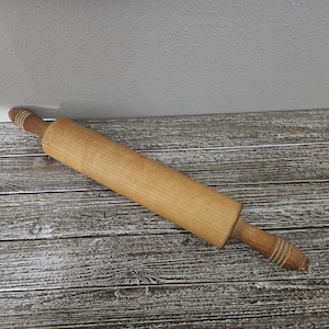 Old Wooden  Handled Rolling Pin / Great Kitchen Display