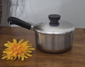 Vintage Revere Ware 1 Qt. Sauce Pan and Lid Copper Clad / Circa 1960's