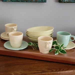 Vintage Melmac Mismatched Boontonware & Cloverlane Set of 4 Cereal Bowls with 4 Coffee Cups and Saucers / Yellow and Aqua