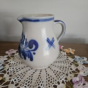 Vintage Handmade Art Pottery Pitcher Salzglasur Salt Glazed Finish