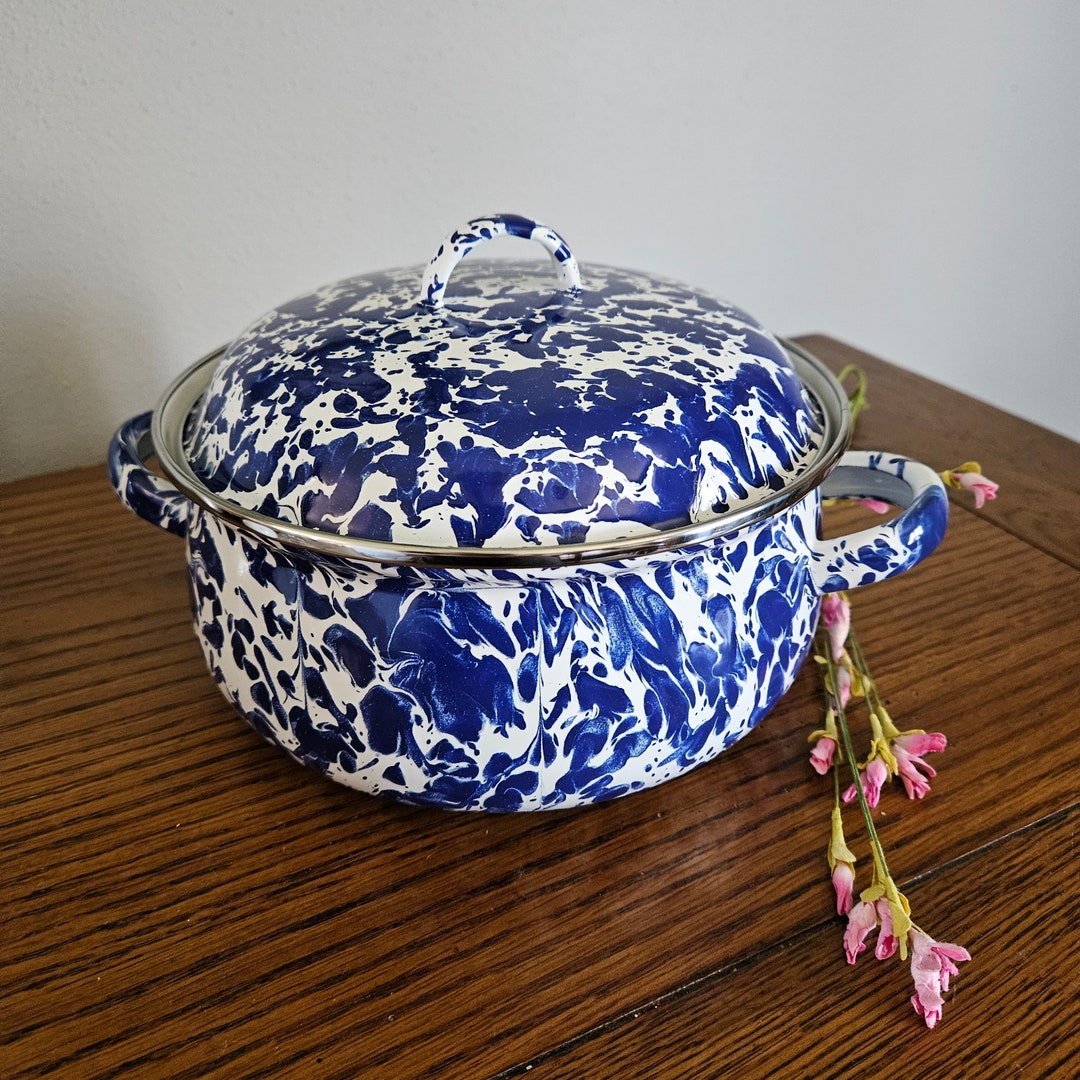 The Golden Rabbit Dutch Oven 4 Qt / Cobalt Blue Swirl Enamelware