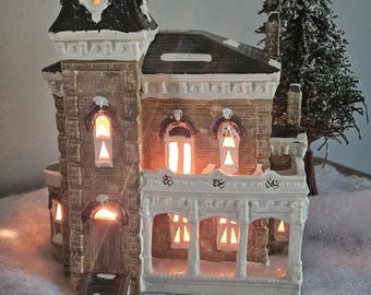 Vintage Dept 56 Delta House: Snow Village Collection Piece