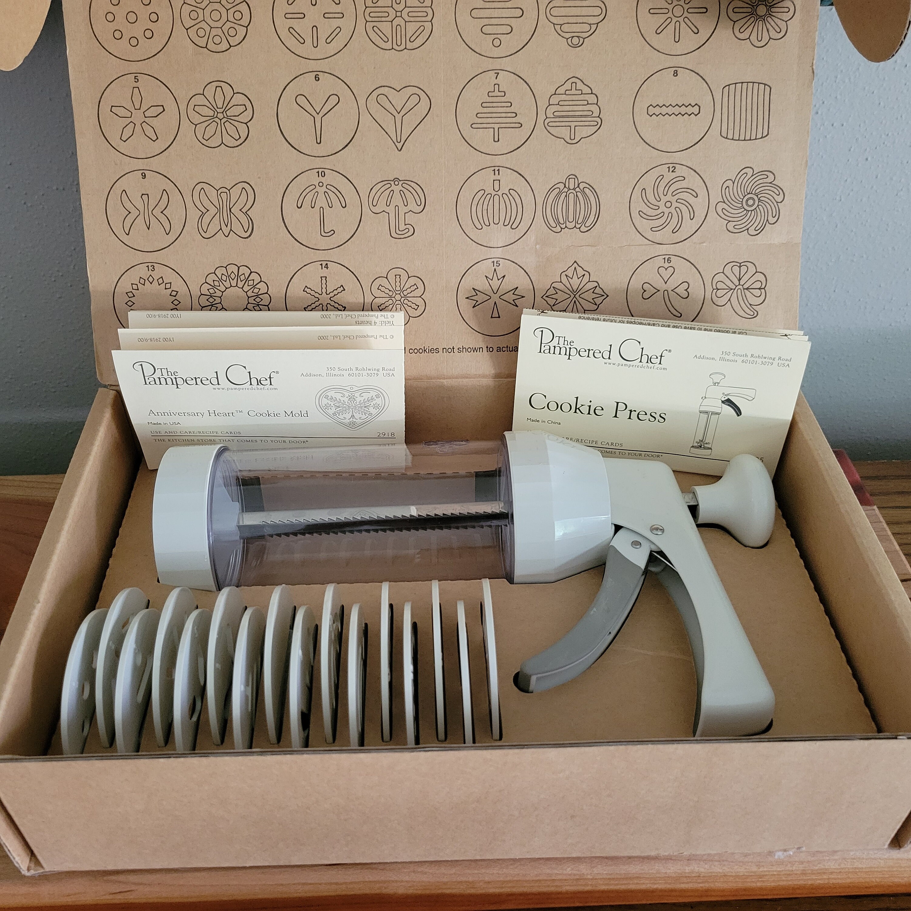 プロフみてねCOOKY 専用 Vintage Pampered Chef Cookie Press 1525 With 16 Disks