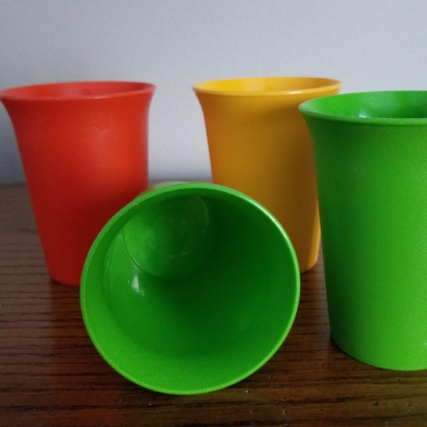 Set of 4 Vintage Tupperware Bell Tumblers in Primary Colors # 109 / Kids Tupperware Cups / Retro 1980's