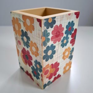 Portalápices de madera, organizador de escritorio floral retro, regalo para amantes de las flores, decoración de oficina con decoupage.