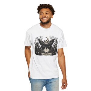Gothic Mothman Graphic Shirt, Dark Folklore Cryptid Design, Spooky Monster Hunter Gift, West Virginia Mythology Art, Alien Shirt Gift