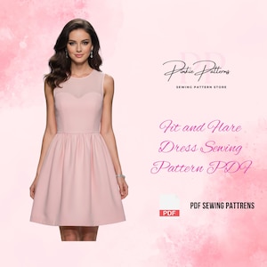 Puede incluir: Un vestido rosa pálido sin mangas, de corte ajustado y acampanado. El vestido presenta un escote transparente y un corpiño ajustado que fluye hacia una falda acampanada. También se incluye el texto "Pinkie Patterns" y "Fit and Flare Dress Sewing Pattern PDF".