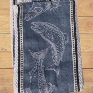 魚柄ティータオル キッチン バスルーム ハンドタオル 魚デザイン 青と白 ニューオーリンズ シーフード 海の生き物 夏のイベント マルディグラ ホームデコレーション