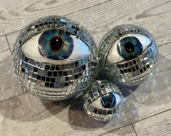 Paquete de 4 bolas de discoteca con diseño de globo ocular espeluznante para Halloween, decoración para fiestas, disfraces de octubre, decoración del hogar, bolas de ojos azules y verdes/marrones.
