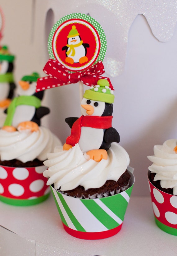 Penguin Christmas Printable Cupcake Toppers and Wrappers - DIY Il_570xn