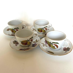 Vintage Royal Worcester Evesham Teacup Set: Gold Trim Fruit Design