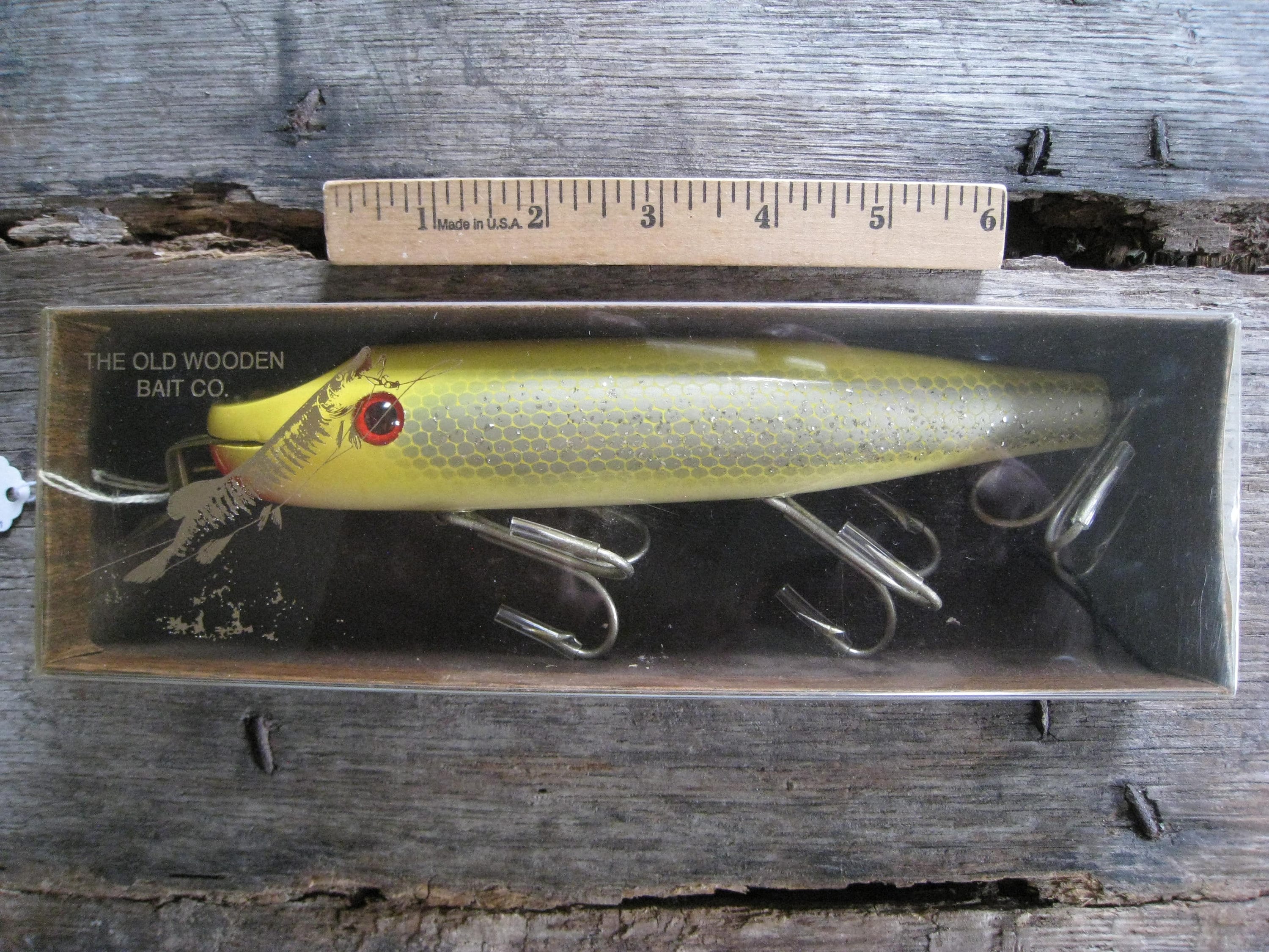 Vintage Fishing Lure / Old Wooden Bait Co./ Leviathan Model w/Box/ Yellow  Flash/ Cobourg, Ontario