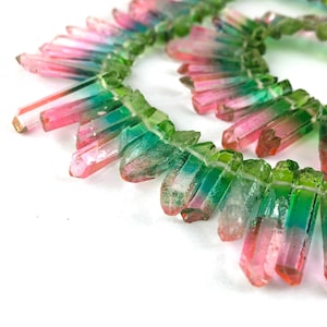10/70 unidades de colgante de piedra preciosa de cuarzo arcoíris con aura de arcoíris, varita de cuarzo en bruto natural, suministro de joyería, punta teñida transparente