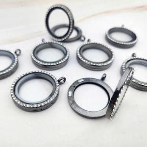 Gunmetal Rhinestone Floating Locket: Round Glass Terrarium (30mm)