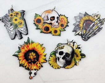 Sunflower Skull Resin Pendants – Creepy Cute Skeleton Charms, 4pcs