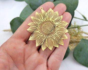 1pcs Gold Sunflower Pendant - Large Sunflower - Sunflower Charm - Raw Brass Pendant