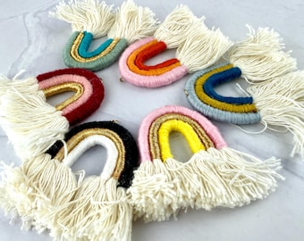 2 ciondoli arcobaleno in macramè - Forniture per gioielli fai da te, mini ciondoli arcobaleno in fibra - Abbellimenti artigianali boho