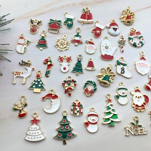 Gold Emaille Weihnachtsanhänger: Weihnachtsanhänger, 38 Stück