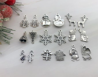 Ciondoli Natalizi In Argento - 80 Pezzi A Forma Di Fiocco Di Neve E Altri Simboli - Per Bracciali, Collane, Orecchini Fai-da-te