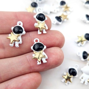 12pcs Small Astronaut Charm - Space Pendant - Astronomy Star Charm Pendant - Metal Charms