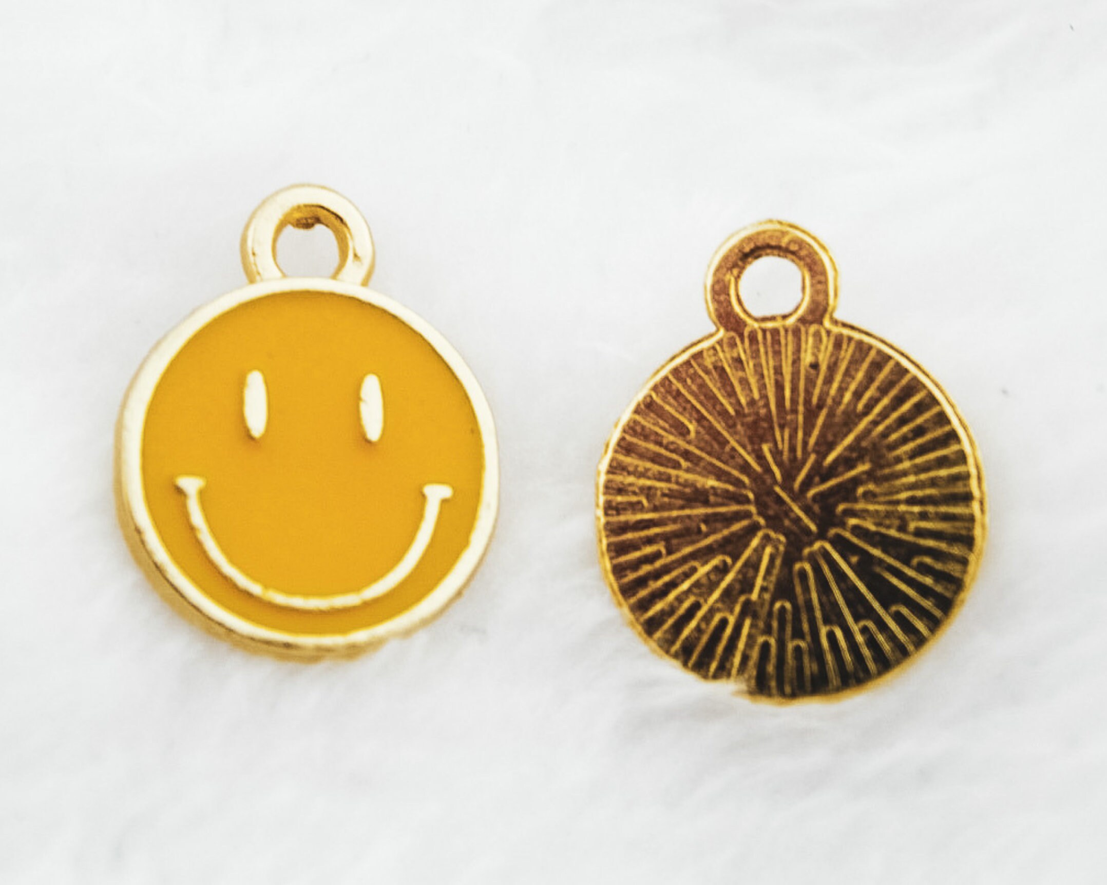 エナメルスマイリーフェイスチャーム 10個 - ハッピースマイル