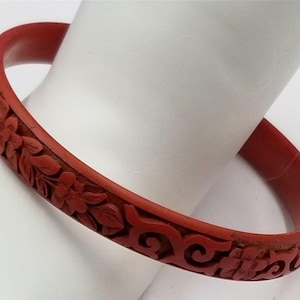 Vintage Old Red Carved Cinnabar Chinese Export Bangle Bracelet W178