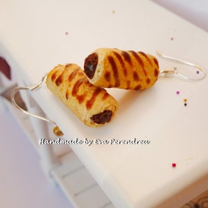 Pain au chocolate earrings - silver for girls and women.