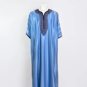 Handmade Moroccan Moroccan Thobe for Men in Midnight Blue Luxury Men&#39;s Wedding Outfit  Traditional Gandoura Kaftan Set for Eid